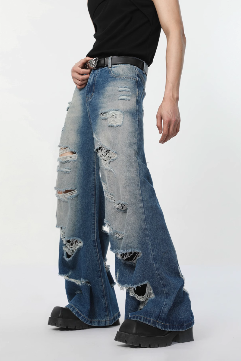 Distressed Frayed Jeans