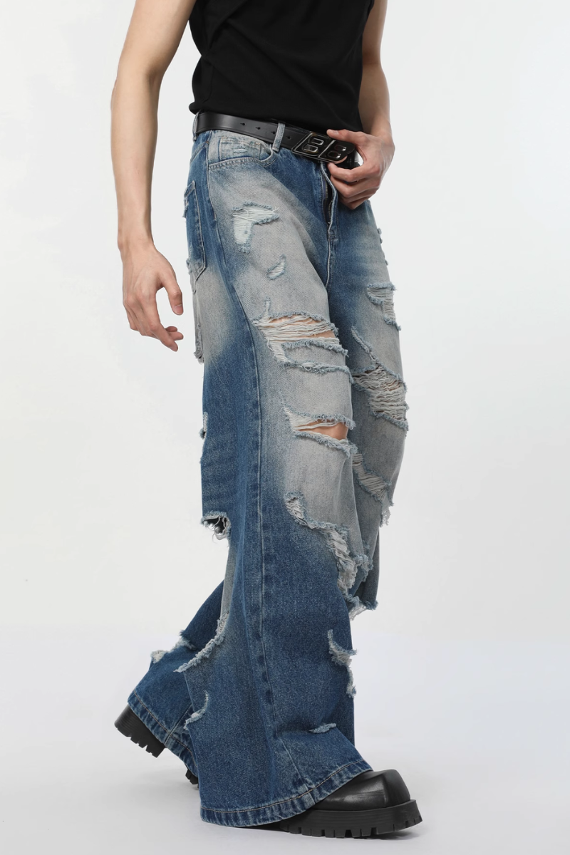 Distressed Frayed Jeans