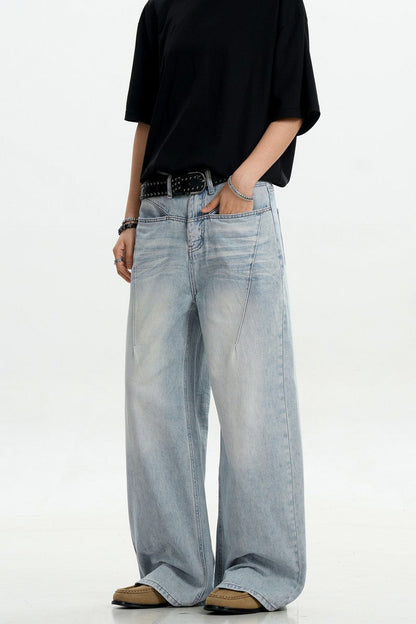 Whiskered Pleated Cleanfit Jeans