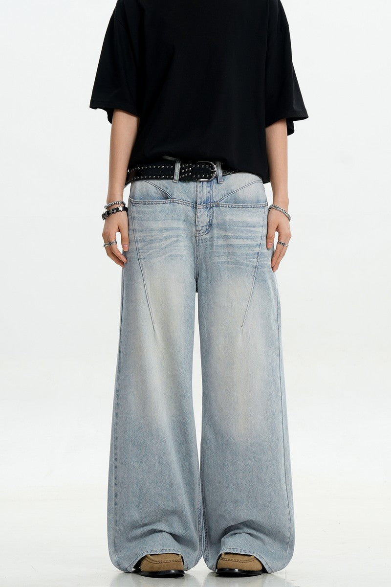 Whiskered Pleated Cleanfit Jeans