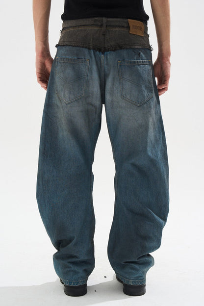 Distressed Straight Cut Jeans