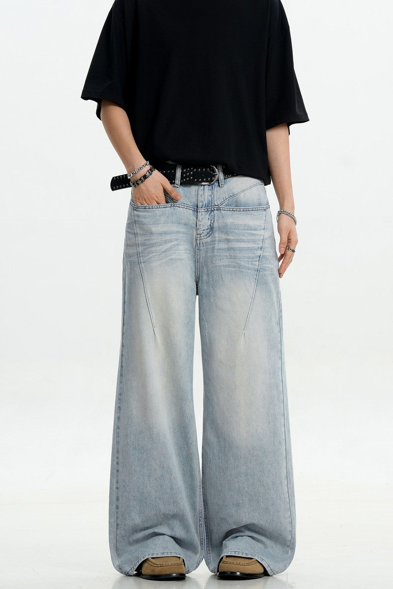 Whiskered Pleated Cleanfit Jeans