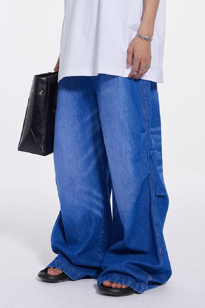 Pleated Washed Oversized Jeans