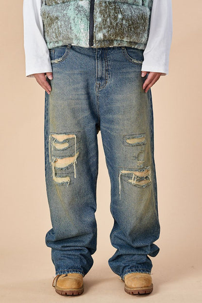 Distressed Loose Jeans